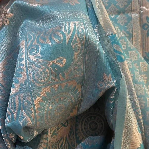 Blue and Silver Deer Motif Saree - Picture 7 of 8